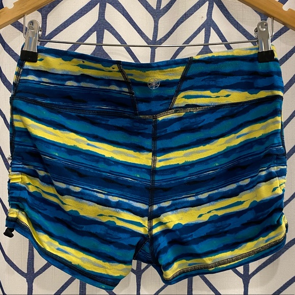 Women’s Workout Shorts with Side Drawstrings - Picture 3 of 3